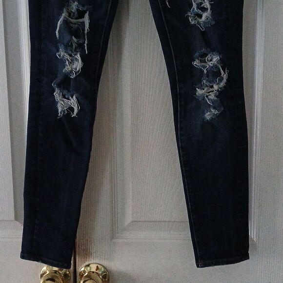American Eagle Outfitters  360 Super Stretch distressed jeggings  Sz 2 NWOT - Picture 2 of 10